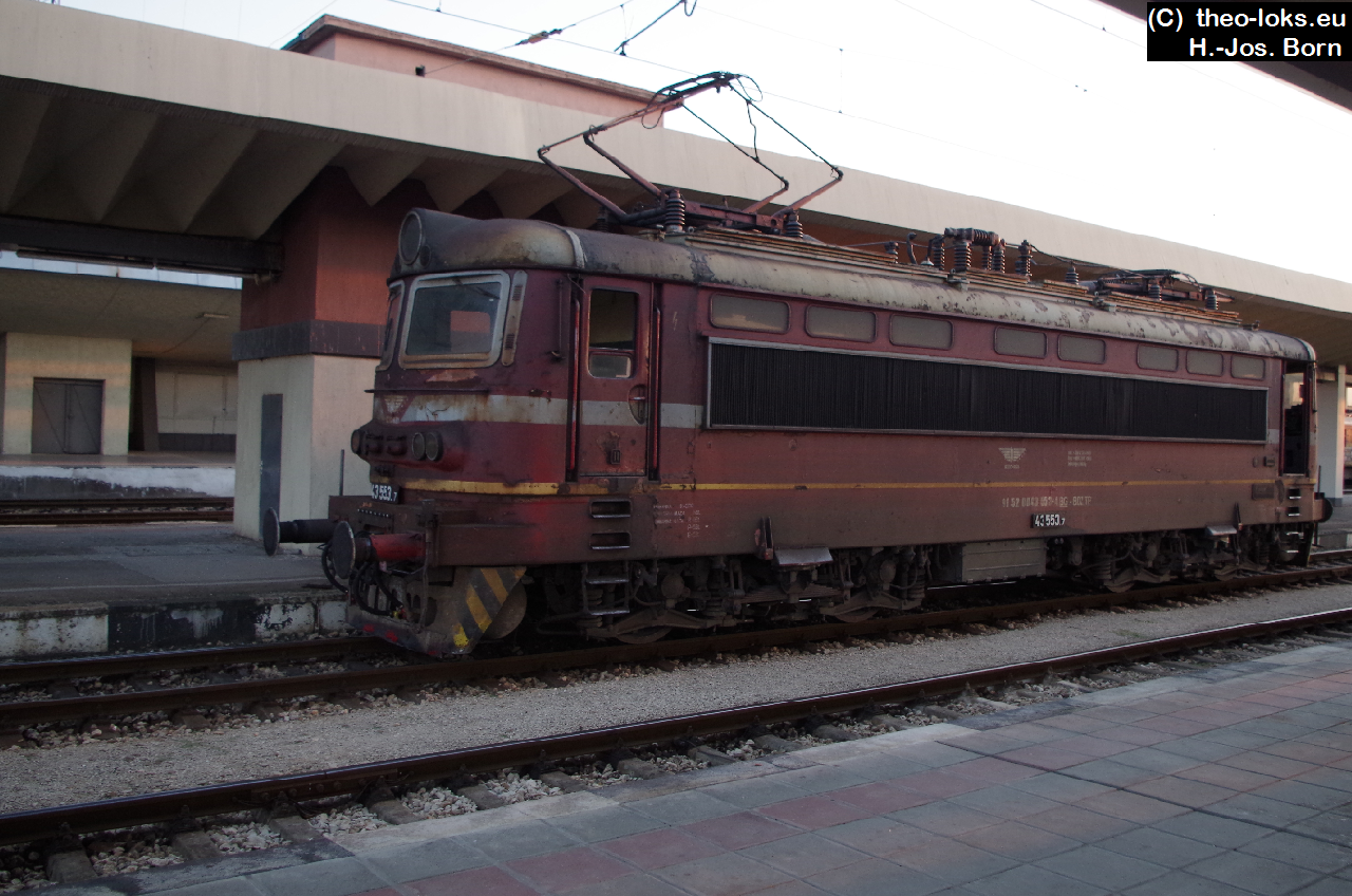 Lok 43 553-7 schob einen Güterzug von Ruse nach Gorna O.